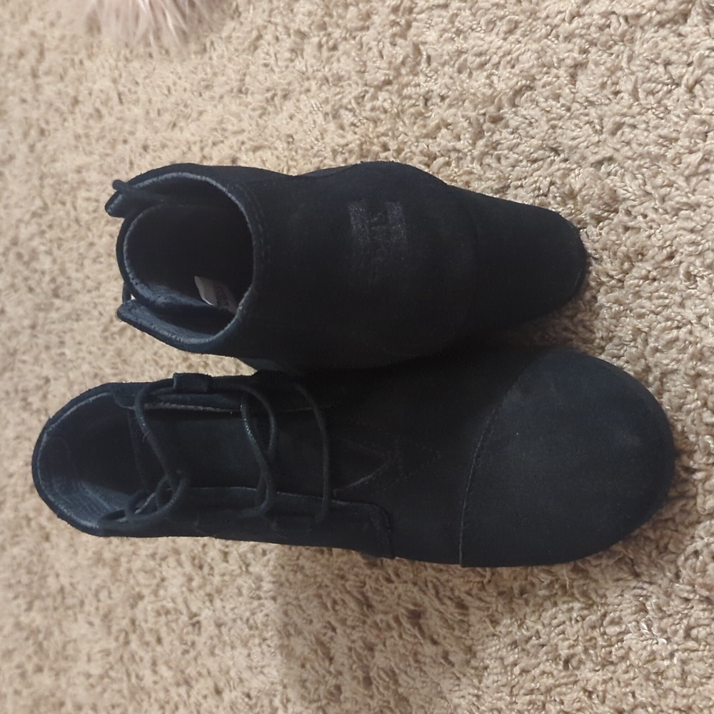 Toms Booties - Picture 2 of 3